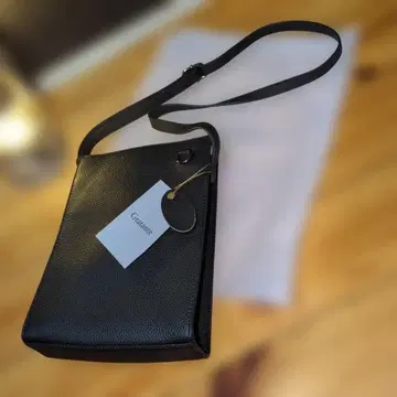 가죽 숄더백 BLACK