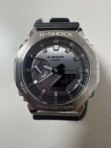 CASIO G-SHOCK GM-2100-1AJF 실버 블랙