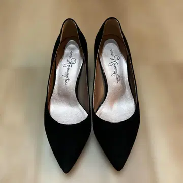 긴자 카네마츠 블랙 펌프스