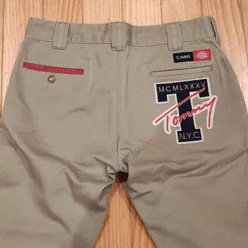 Tommy x Dickies 베이지 치노 팬츠