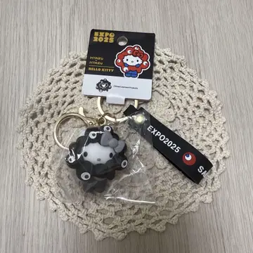 만박 산리오 미야쿠미야쿠 x 헬로키티 키링 블랙