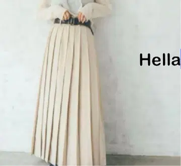 Hella pleats volume skirt