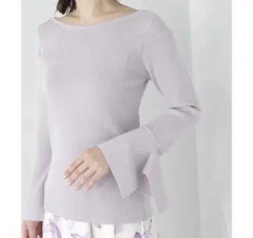 [ 미사용 새상품 ] Natural Beauty Basic 상의