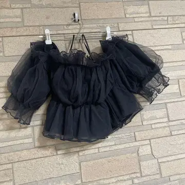 SNIDEL 쉬폰 오프숄더 상의 블랙