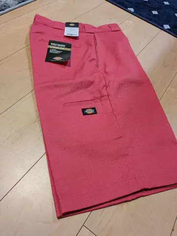 [새상품] Dickies 30인치 하프 팬츠 핑크 지퍼 있음