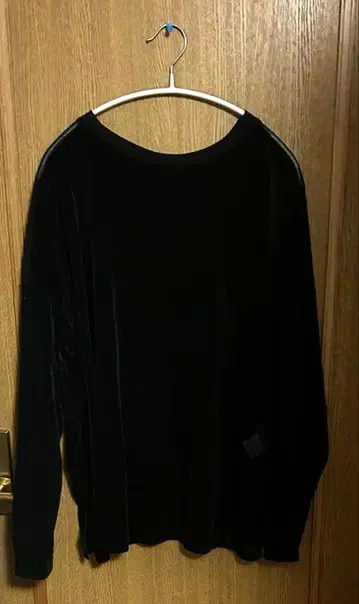ROSE BUD CHIGNON 시어 티셔츠 안티카 좋아하는 분께 추천