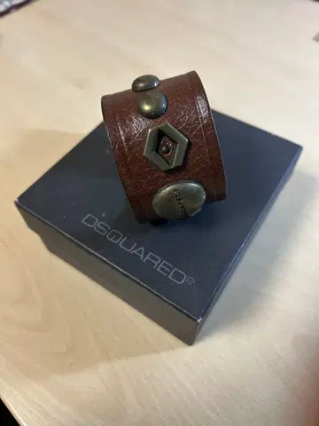 DSQUARED2 브라운 가죽 팔찌