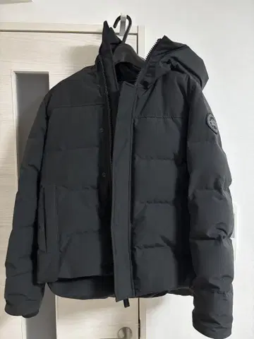 CANADA GOOSE 블랙 라벨 다운 자켓