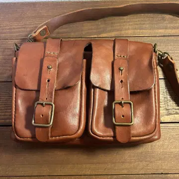 HERZ 히코키노리 숄더백 초코