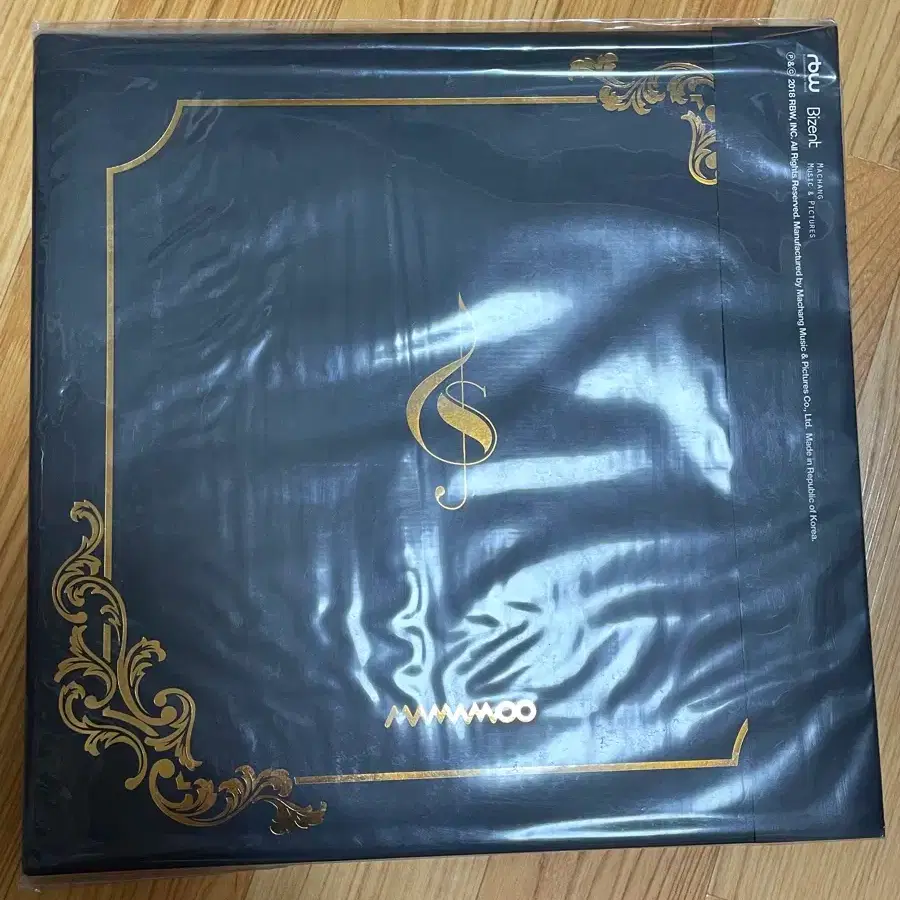 Mamamoo Solar LP Solar Sensibility Rare Album (Includes Photobook)