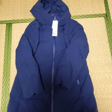 유니클로 스트레치 심리스 다운 숏코트 블루 3xl