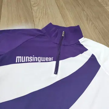 먼싱웨어 여성용 하이넥 긴팔 셔츠 M