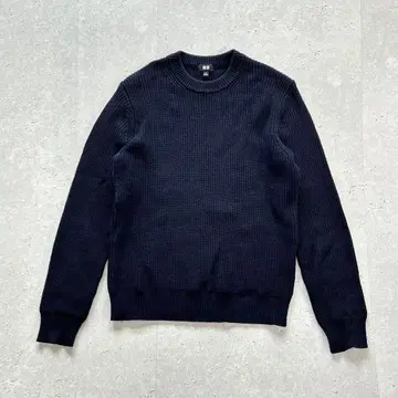 고품질 UNIQLO (M) 워셔블 미들 게이지 크루넥 스웨터 네이비