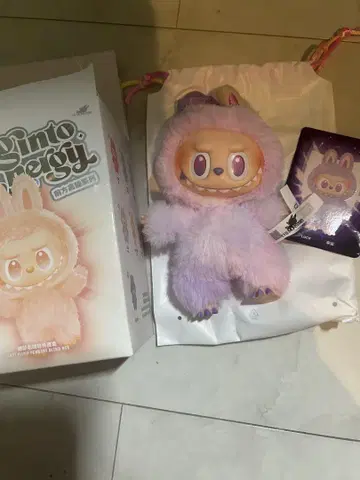 라부부 LABUBU 에너지 big into energy LUCK