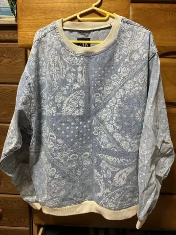ZARA 반다나 패턴 트레이닝복 L 사이즈