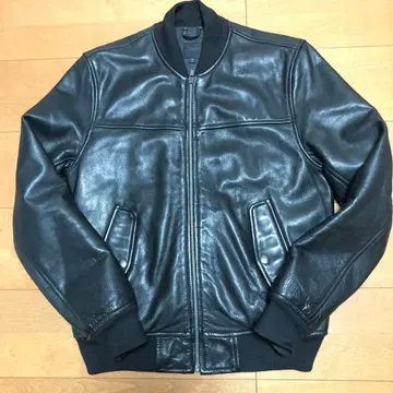 새상품급 GAP 소가죽 레더 자켓 MA-1 봄버 자켓 M 사이즈
