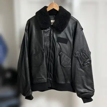 FREAK'S STORE 보아 옷깃 블랙 가죽 아우터