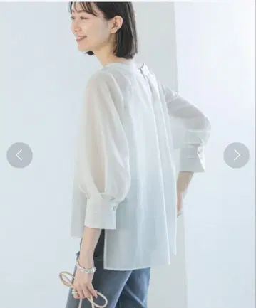 Noble 노블 에어리 볼륨 블라우스 시어 블라우스 골드 버튼