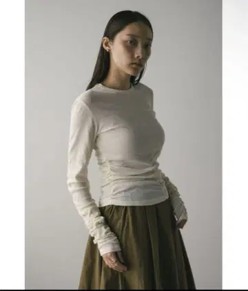 STYLEMIXER 개더 소프트 리브 컷 탑 아이보리
