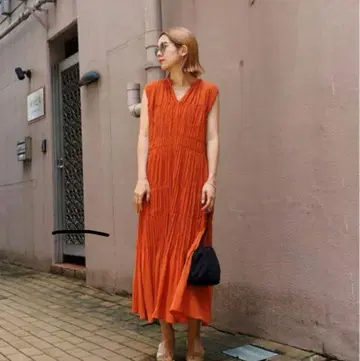 AMERI SHIRRING PLEATS NS DRESS