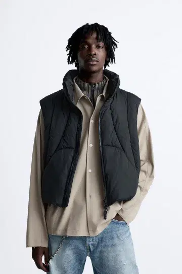 컨디션 최상 ZARA 크롭 다운 베스트 숏 기장