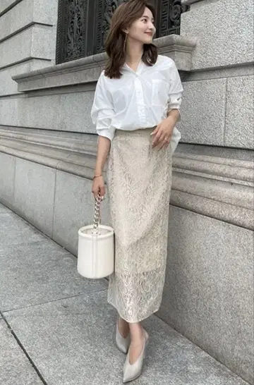 아뉴앙스 코드 레이스 하이웨스트 타이트 스커트