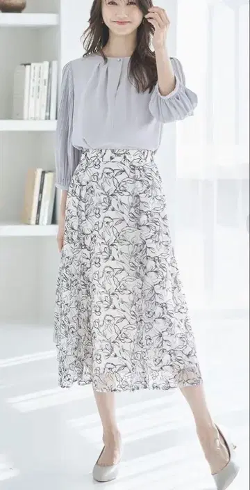 anySiS 라인 플라워 자수 스커트