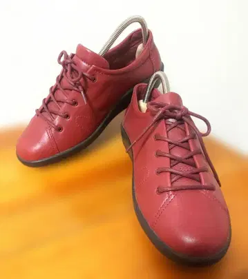 새상품급 ecco 가죽 스니커즈 컴포트 슈즈 스니커즈 빨간색 벽돌