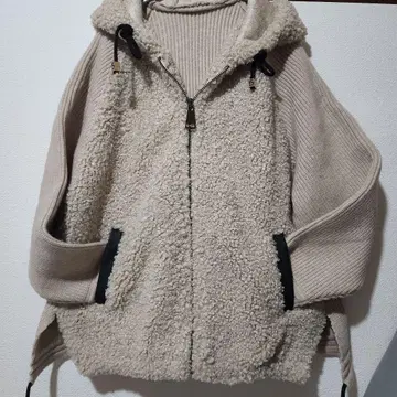 보아 소재 후드 부착 집업 자켓