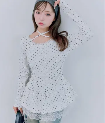 OLIVE des OLIVE 밑단 레이스 드로스트 상의