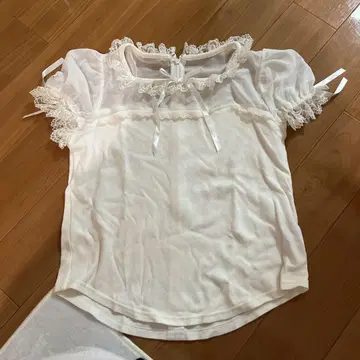 엔젤릭 프리티 티셔츠