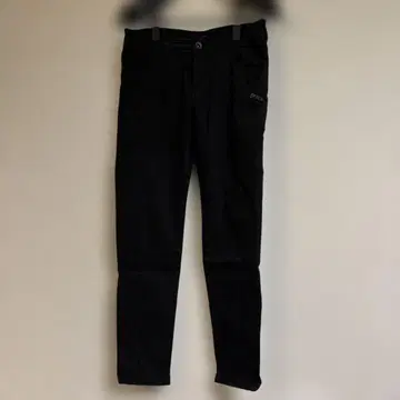 오늘 한정 정품 새상품급 AVIREX 블랙 스키니 팬츠 L 스트레치 소재