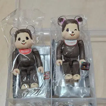 BE@RBRICK 시리즈 50 몽치치 앞 뒷면