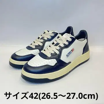 AUTRY 네이비 화이트 스니커즈