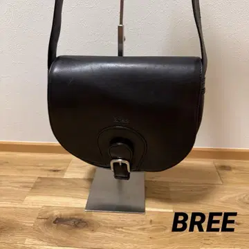 [ 새상품급 ] BREE 브리 숄더백 올 가죽 블랙 체크 무늬