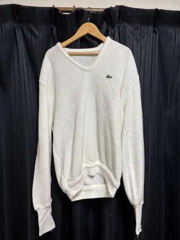 Lacoste V넥 니트 스웨터 화이트