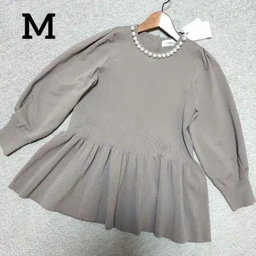 아르페쥬 스토리 펄 장식 페플럼 니트 모카 2 새상품