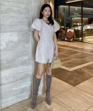 리엔다 퍼프 슬리브 트위드 숏 올인원 S 사이즈 베이지