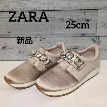 [ 미사용 새상품 ] ZARA 비쥬 장식 베이지 새틴 스니커즈 25cm