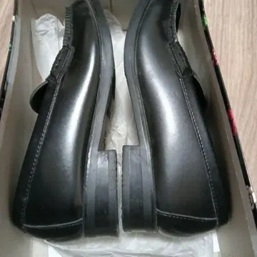 포스테팬 블랙 로퍼
