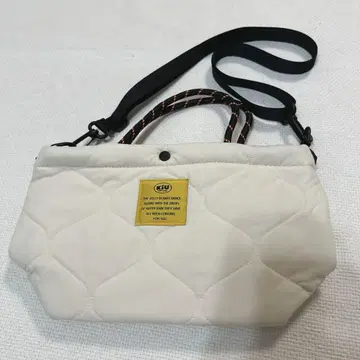 새상품급! kiu 패디드 토트백 미니 K386