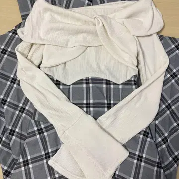 더즐링 트위스트 크로스 도킹 원피스