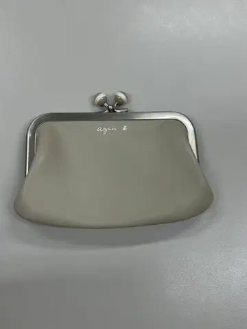 아네스베 가마구치 코인 케이스 베이지