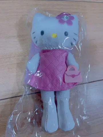 정품 헬로키티 핑크 드레스 봉제 인형