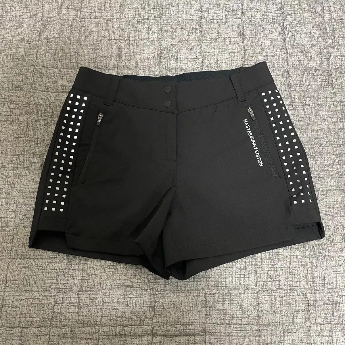 G/FORE | 지포어 지포어 골프반바지 #골프반바지,#남자골프복,#남성골프복,#지포어,#골프복32 on Bunjang Global  Site.