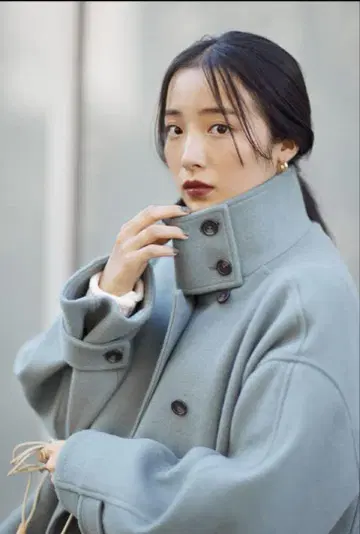 KBF 코트 블루 하이넥 아우터