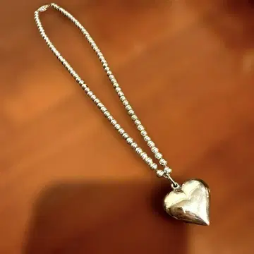 빈티지풍 실버 하트 목걸이 비즈 디자인 클로징 고급 액세서리