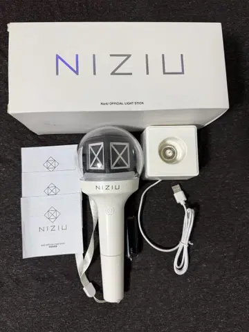 NiziU 공식 라이트 스틱 화이트