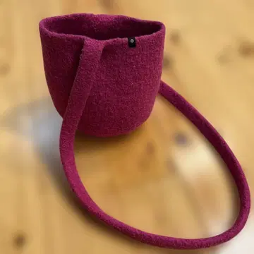 cecilie Long strap smallest bucket bag