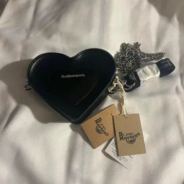 Dr. Martens/닥터마틴 미니 하트 백